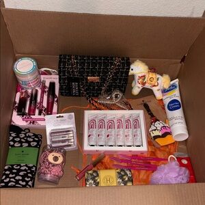 BUNDLE Box